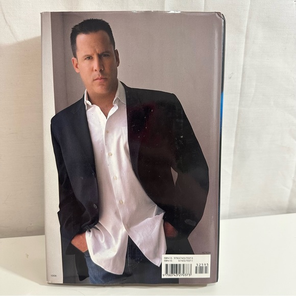 Act of Treason a Novel by Vince Flynn - Picture 4 of 4